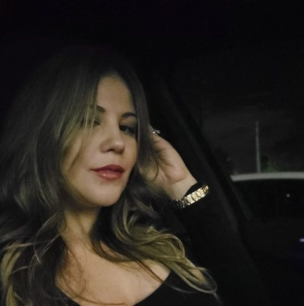 Meet your Posher, Paola